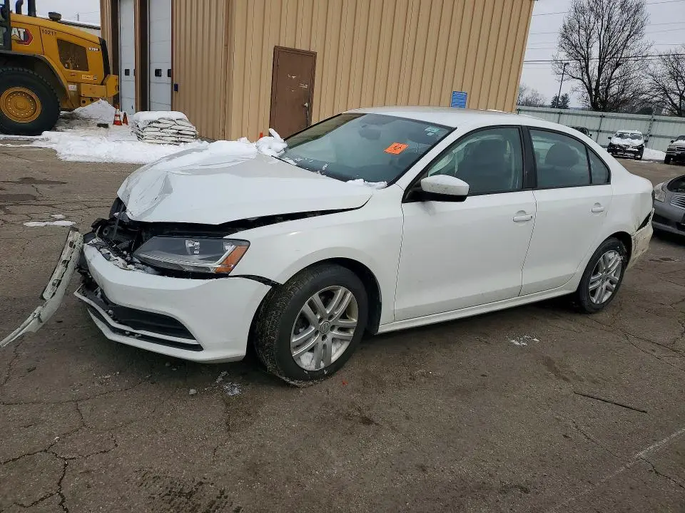 3VW2B7AJXJM204495