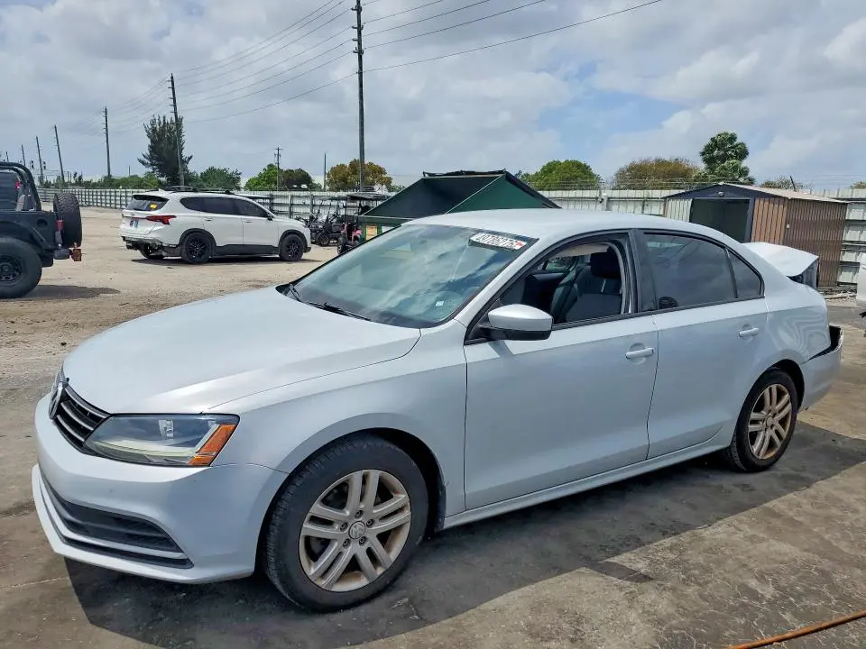 3VW2B7AJXJM260243