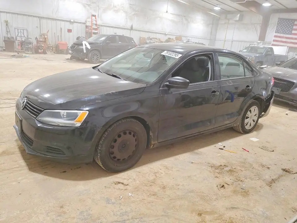 3VW2K7AJ1CM348665