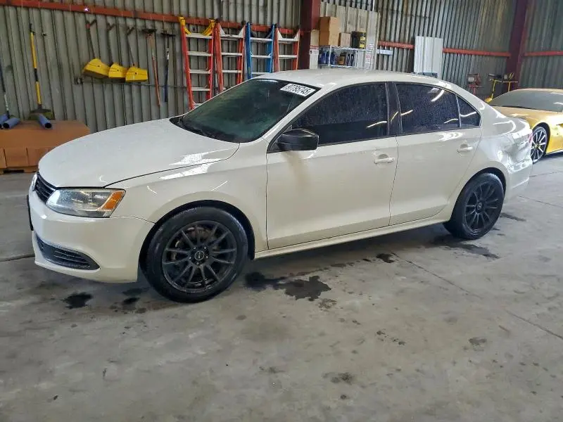 3VW2K7AJ3EM432439