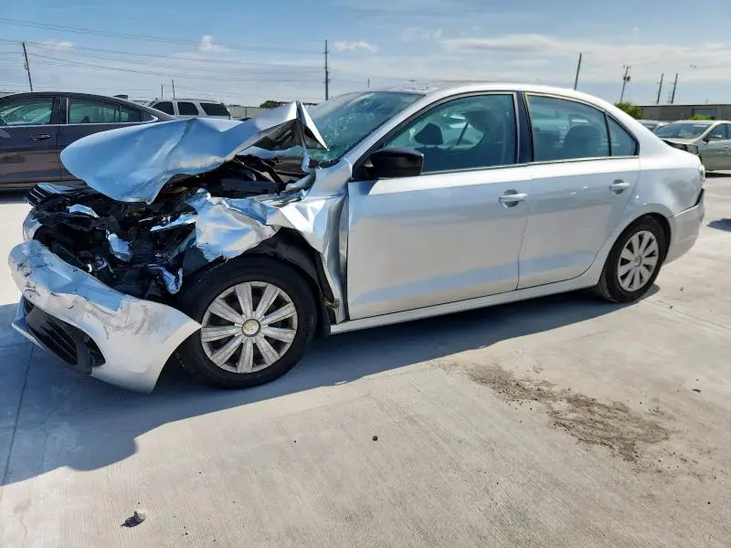 3VW2K7AJ5EM249558