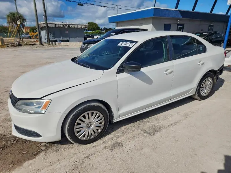 3VW2K7AJ7CM356706