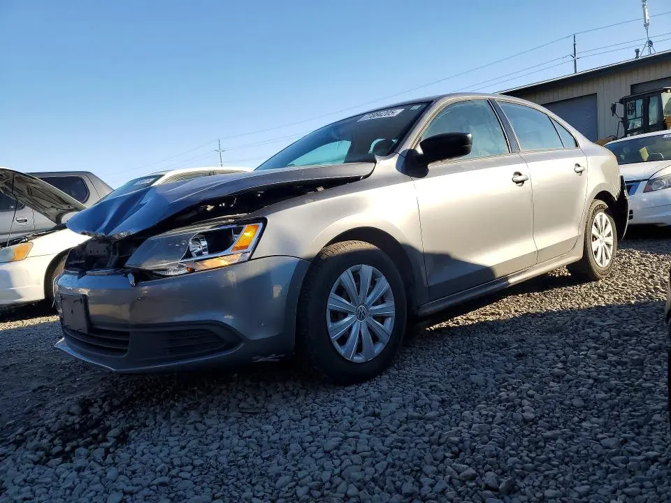3VW2K7AJ7CM377717