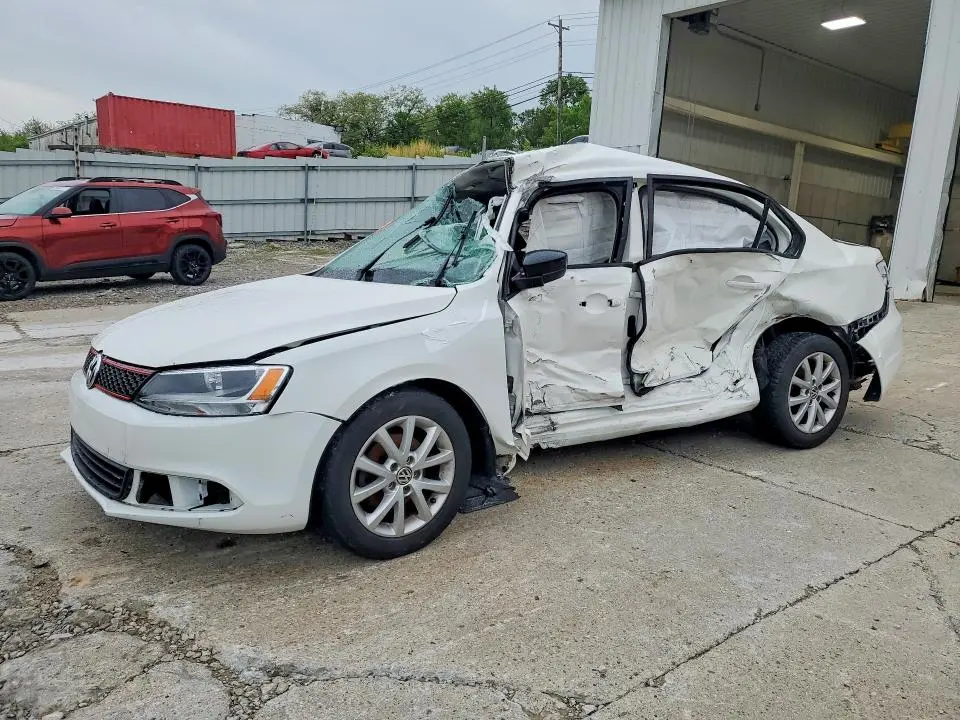 3VW2K7AJ8CM404133