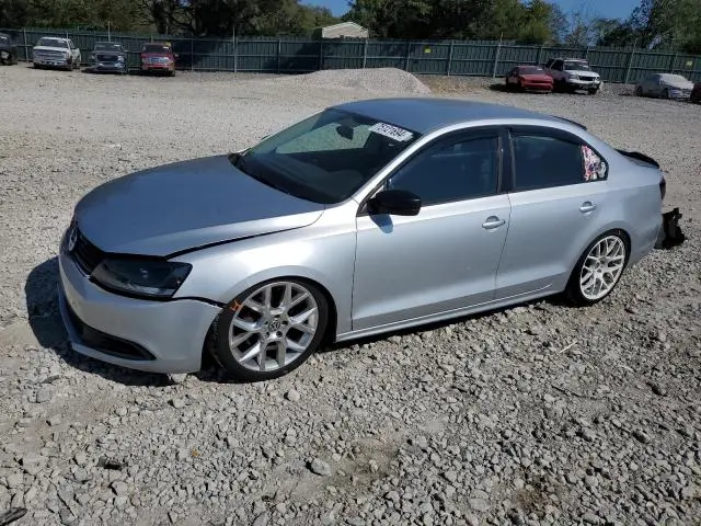 3VW2K7AJ8DM207125