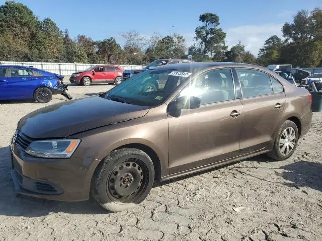 3VW2K7AJ8DM215709