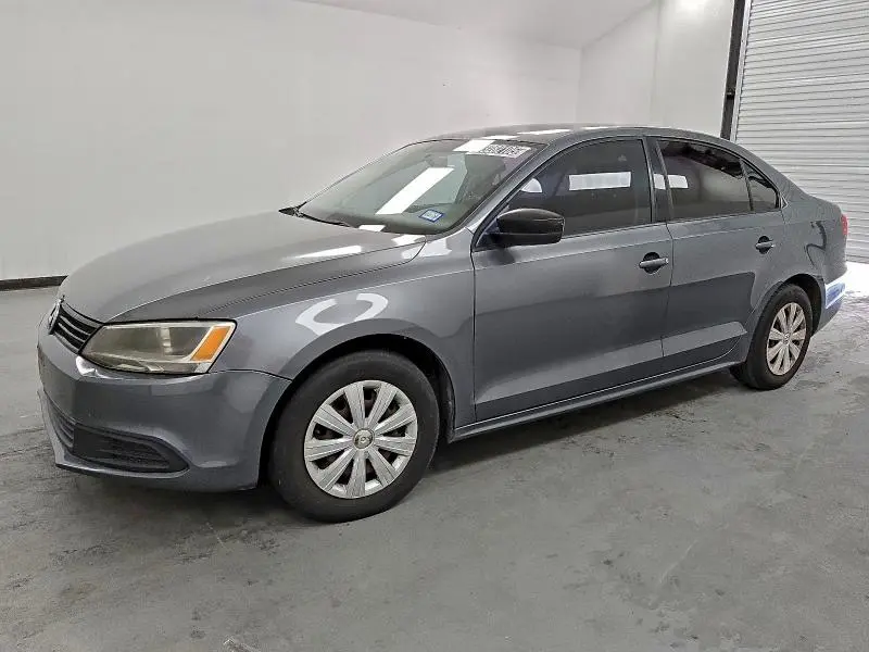 3VW2K7AJ8EM208177
