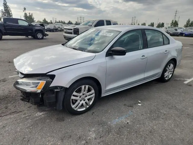 3VW2K7AJ8FM228883