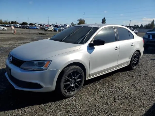 3VW2K7AJ9CM370476