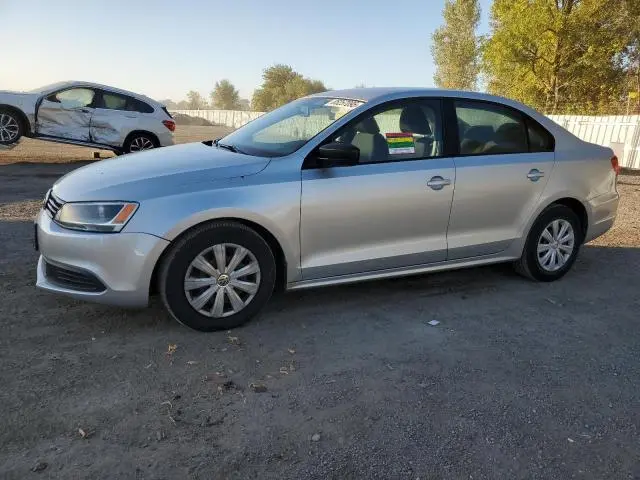 3VW2K7AJ9CM411883