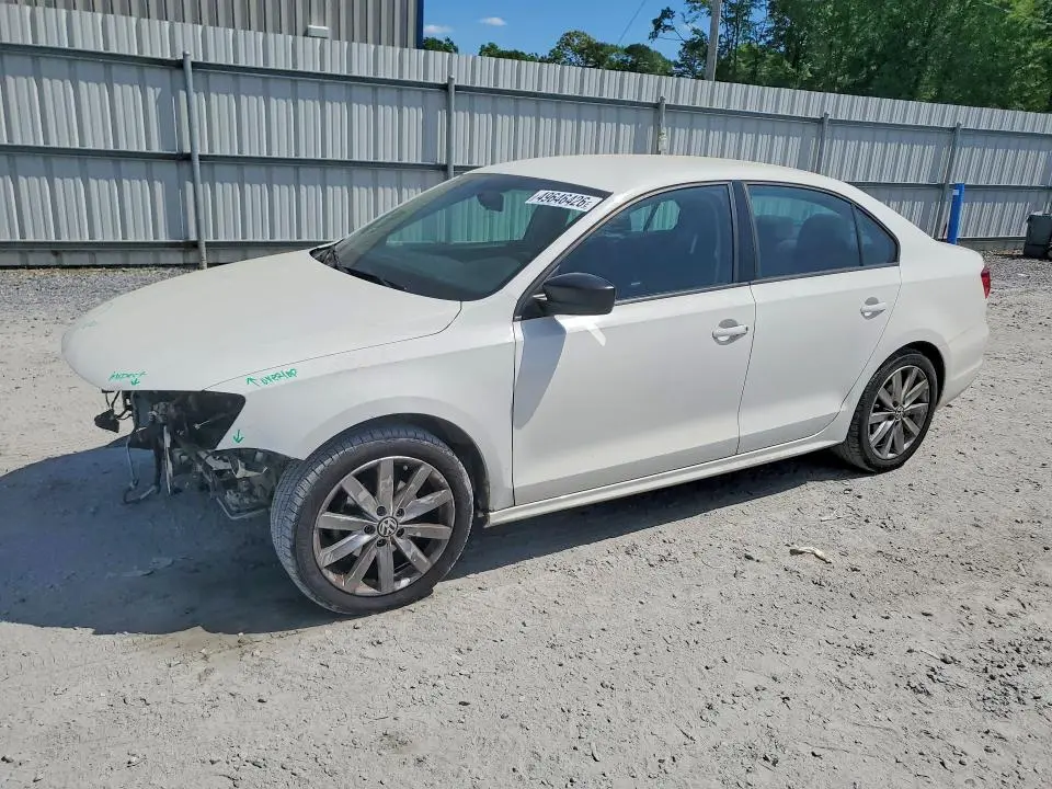 3VW2K7AJ9EM208706