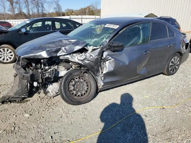 3VW2K7AJ9EM288847