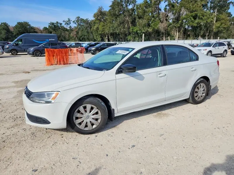 3VW2K7AJ9EM411062