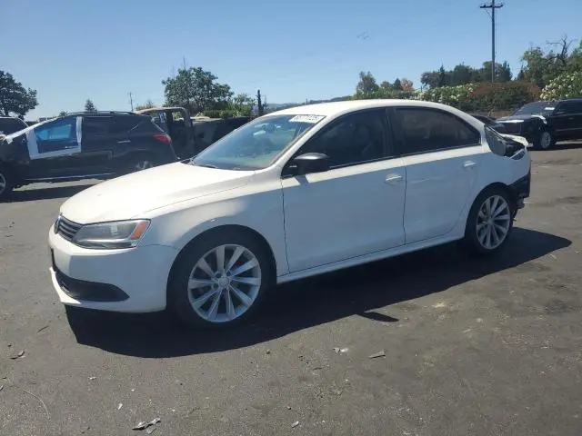 3VW2K7AJXEM208813