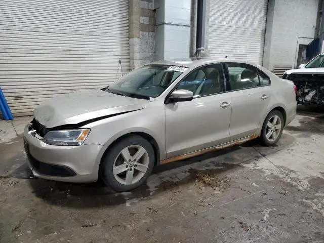 3VW3L7AJ0CM460844