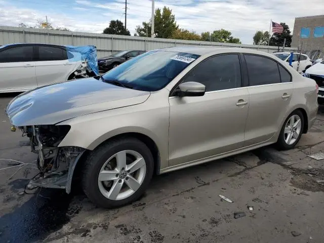 3VW3L7AJ1DM210952