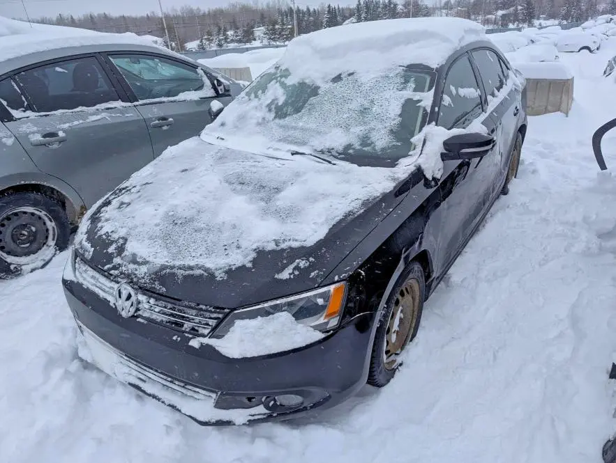 3VW3L7AJ2DM353585
