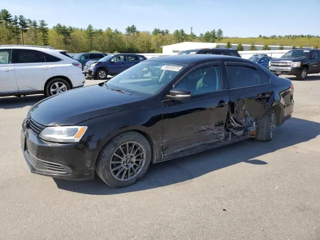 3VW3L7AJ4BM035352