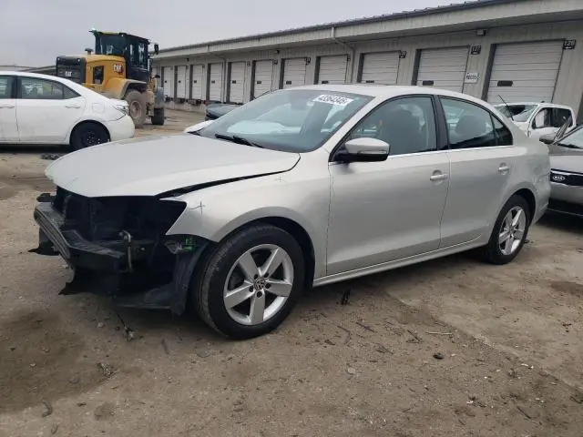 3VW3L7AJ4CM005608