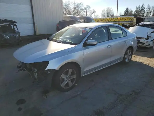 3VW3L7AJ4CM382276