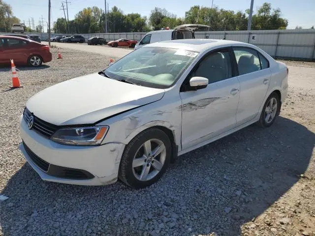 3VW3L7AJ4EM408006