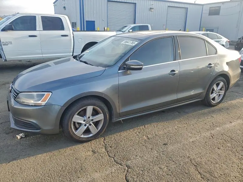 3VW3L7AJ6EM426524