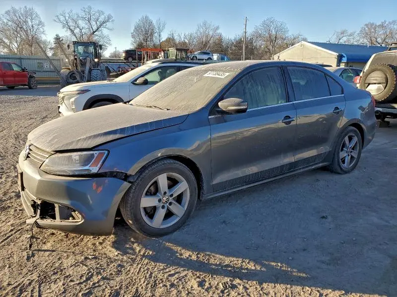 3VW3L7AJ7EM442568