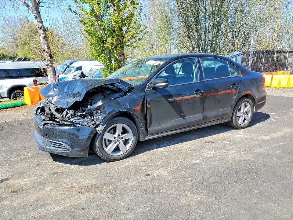 3VW3L7AJ8CM465581
