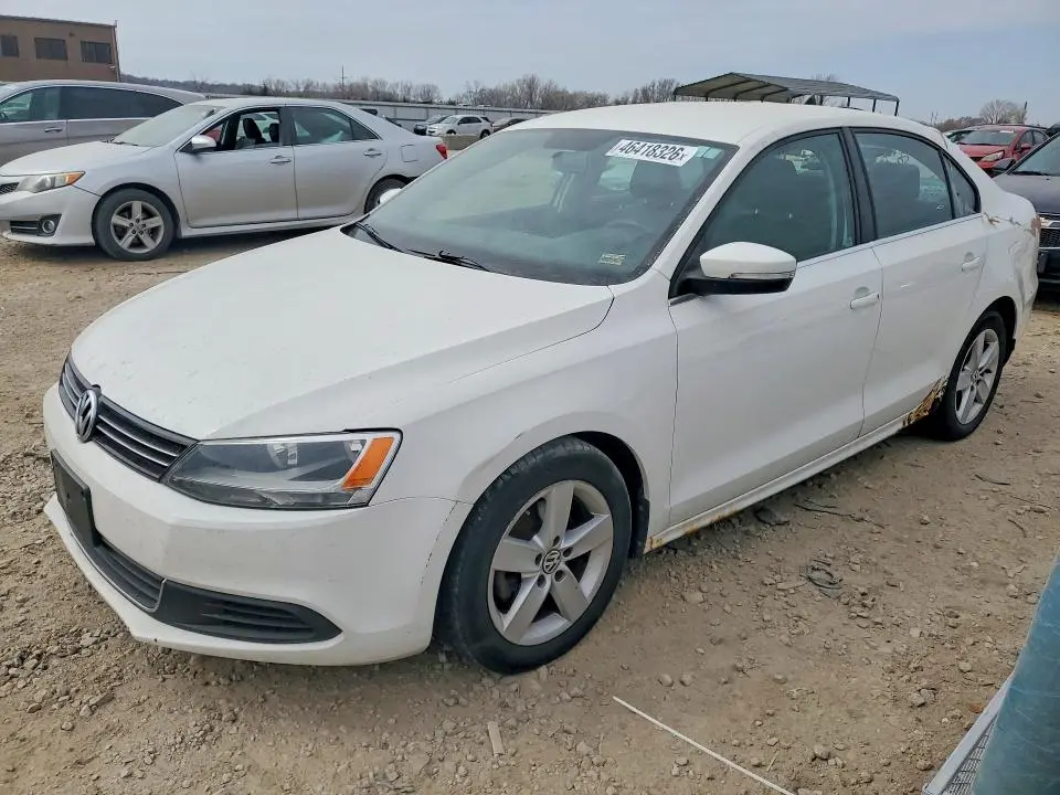 3VW3L7AJ8DM414177