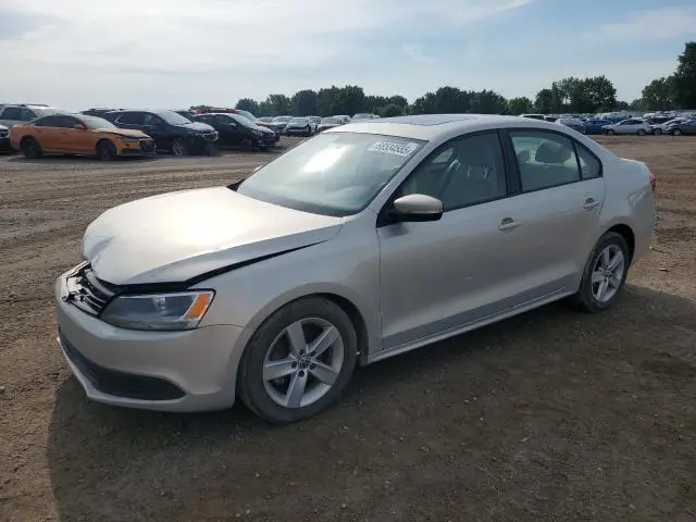 3VW3L7AJ9CM328018