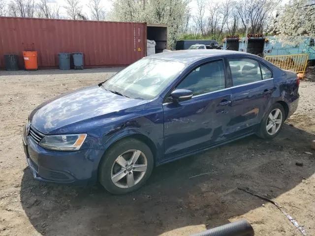 3VW3L7AJ9DM408453