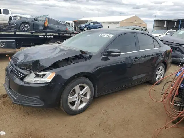 3VW3L7AJ9EM438697