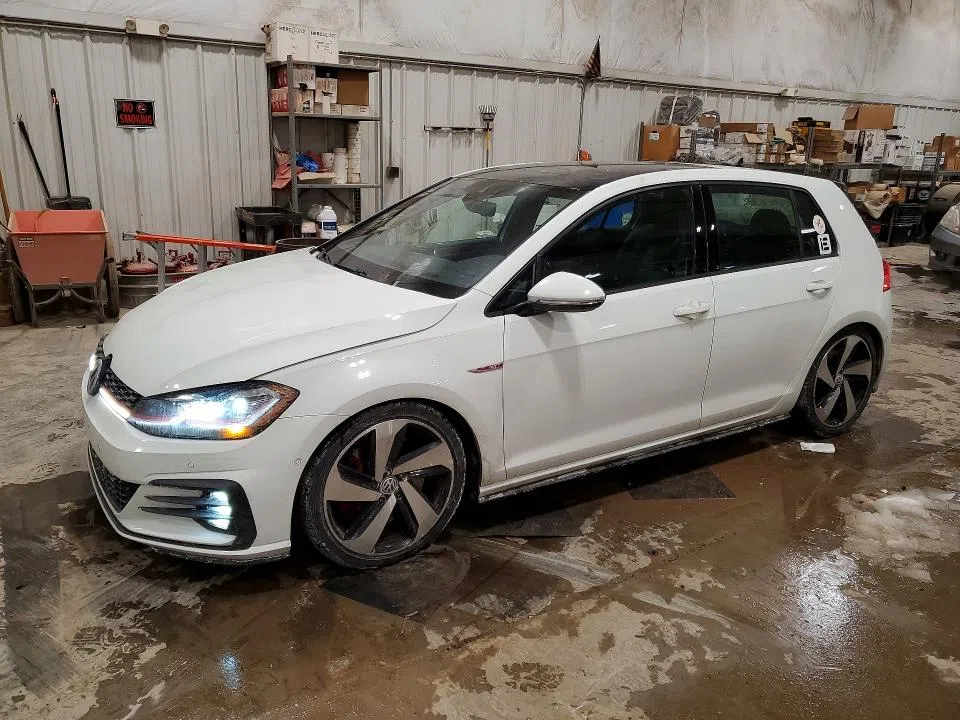 3VW447AU4JM289749