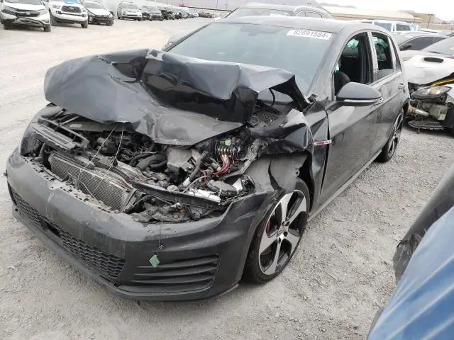 3VW447AU8HM059755