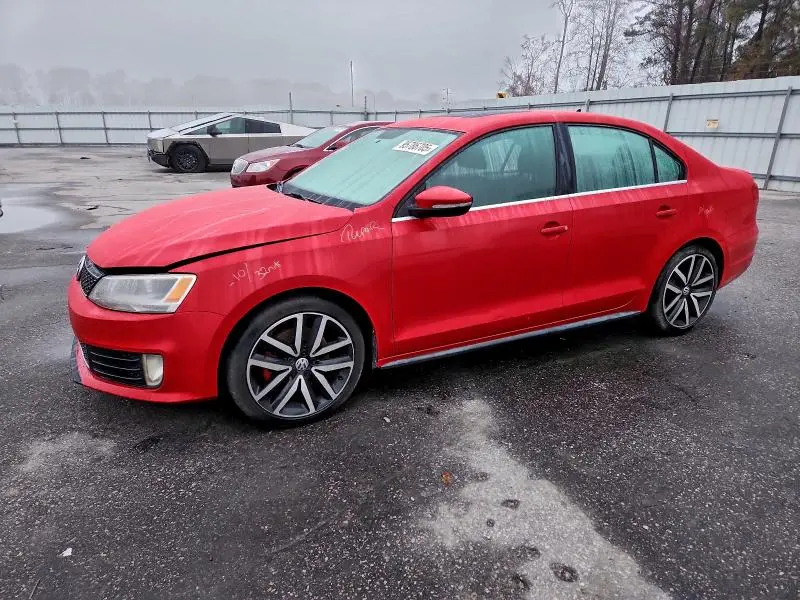 3VW467AJ0DM273200