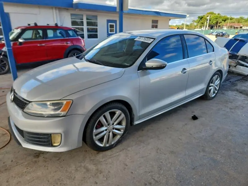 3VW467AJ7CM465437