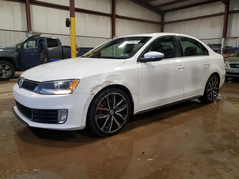 3VW4A7AJ5CM014893