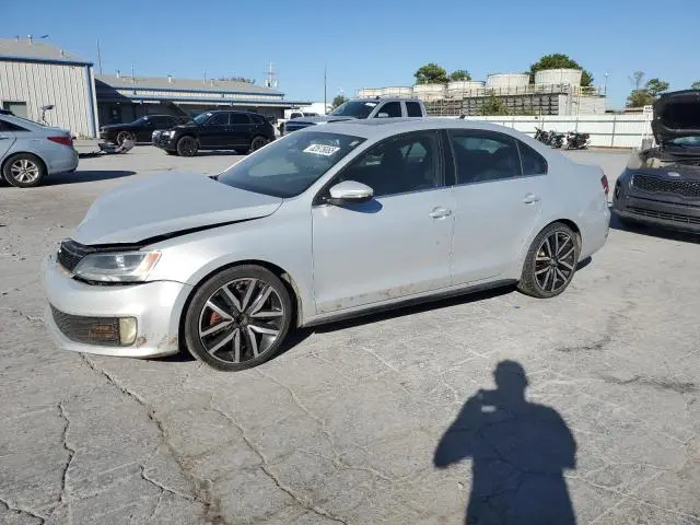3VW4A7AJXCM465608