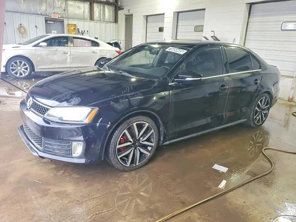 3VW4S7AJ6EM208672