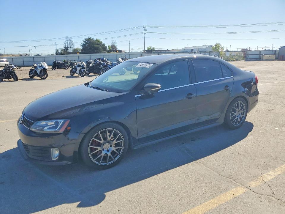 3VW4S7AJXEM214068