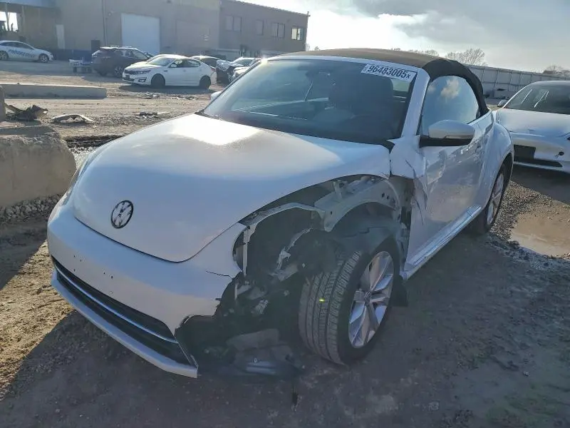 3VW517AT5HM813585