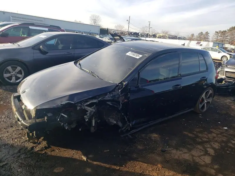 3VW547AUXHM008231