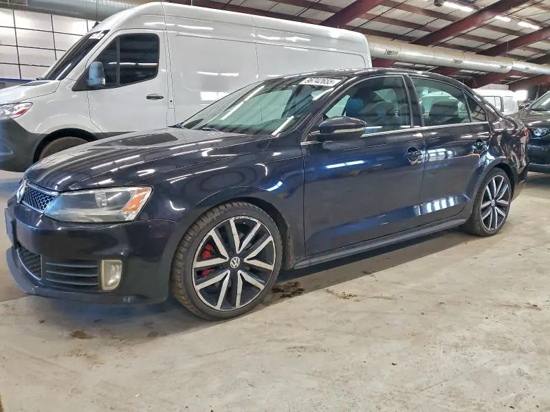 3VW567AJ2DM237724