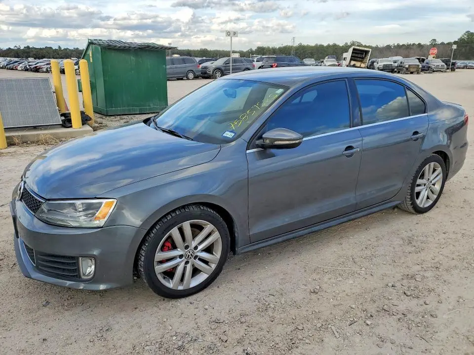 3VW567AJ4CM407225