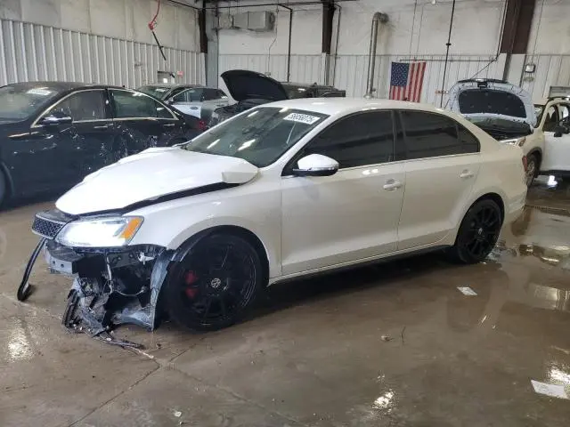 3VW567AJ9CM407883