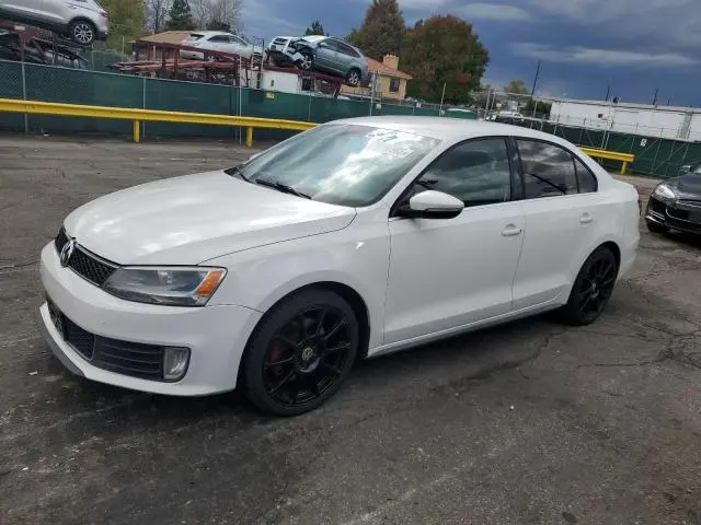 3VW567AJ9CM450930