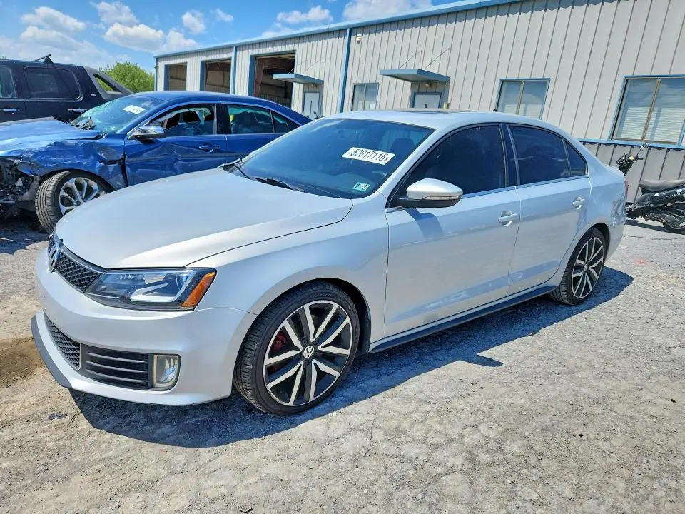 3VW5A7AJ3DM211745