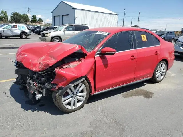 3VW5A7AJ7CM382304