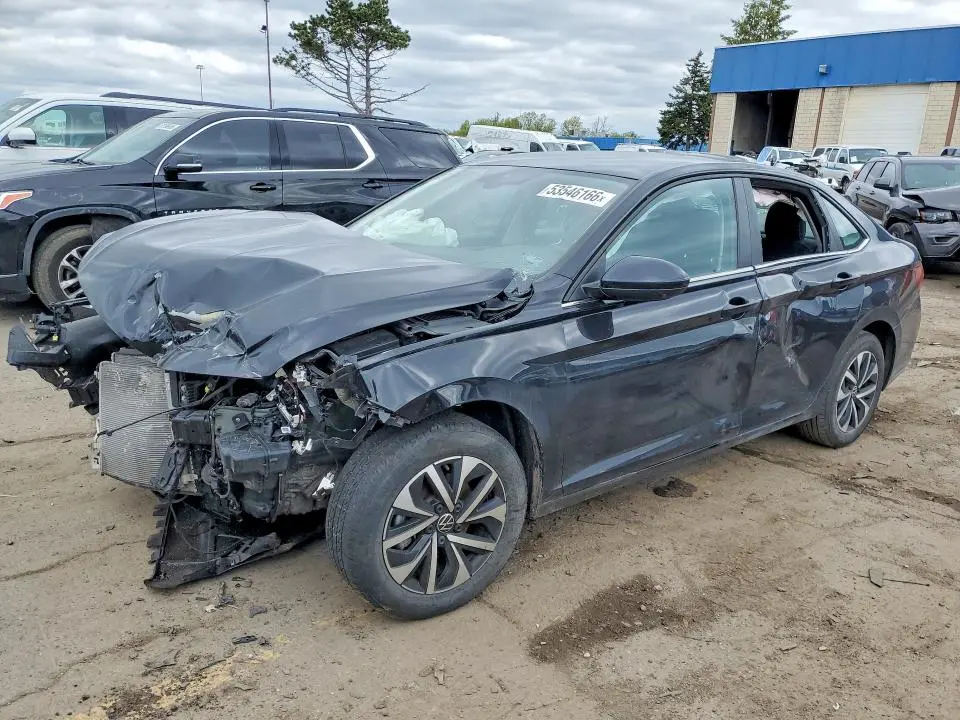 3VW5M7BU1RM030893