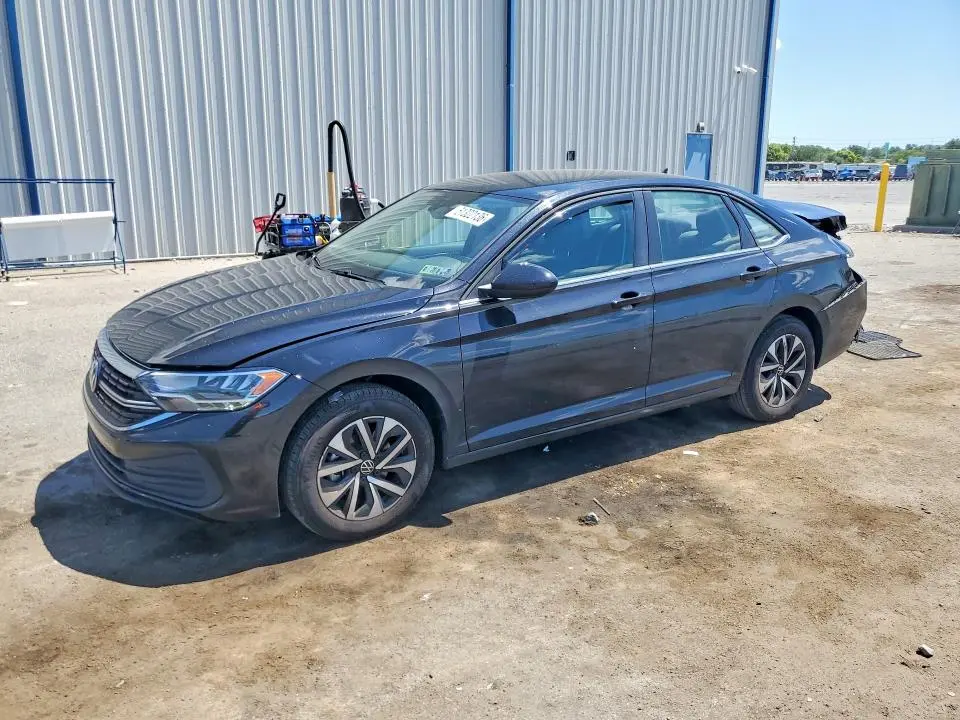 3VW5M7BU1RM100618